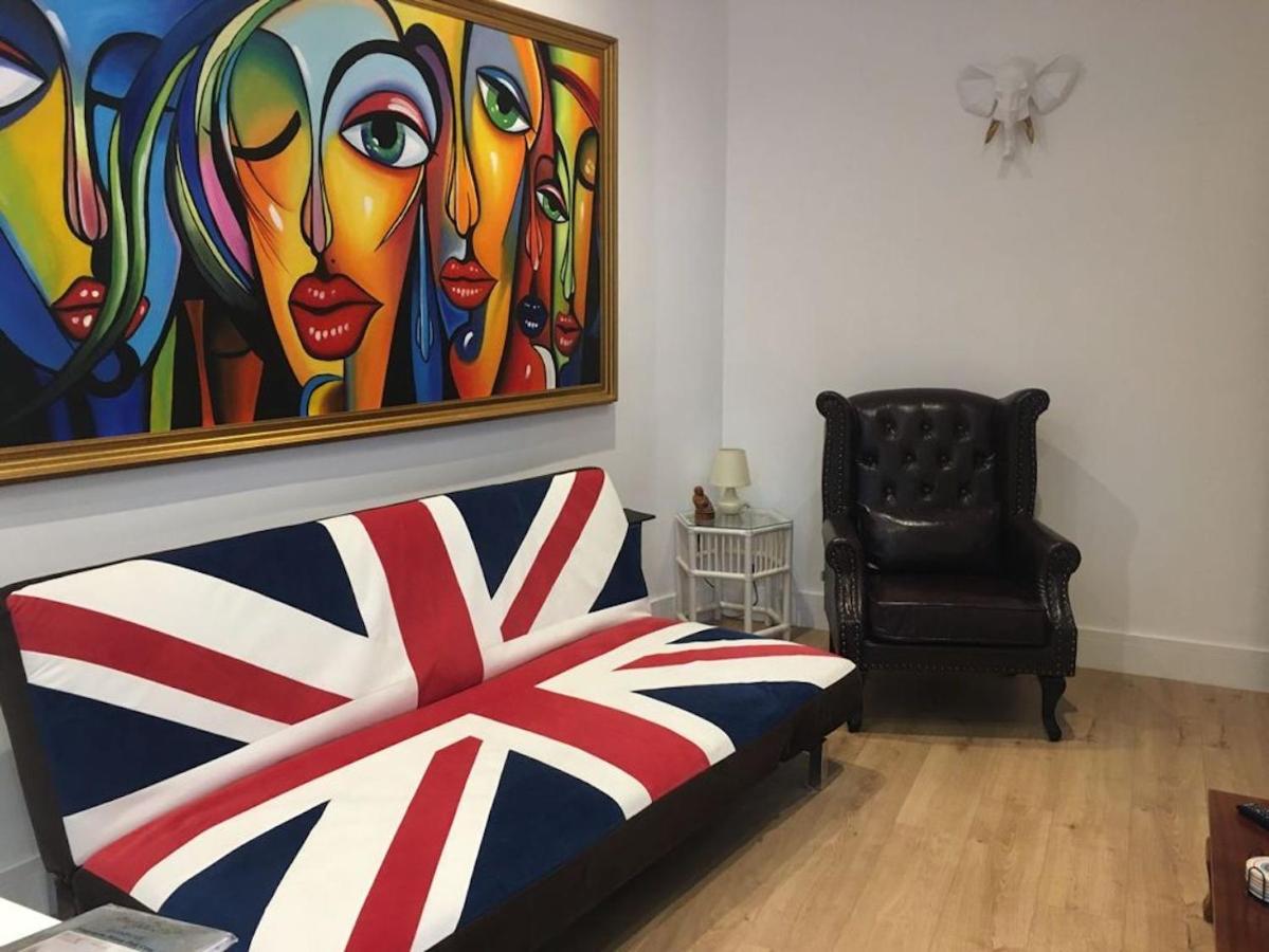 Bagshot Pennyhill Camberley Ascot Luxury 2 Beds 1 Bath Sleeps 4 Pets Ok Permit Parking Apartamento Exterior foto